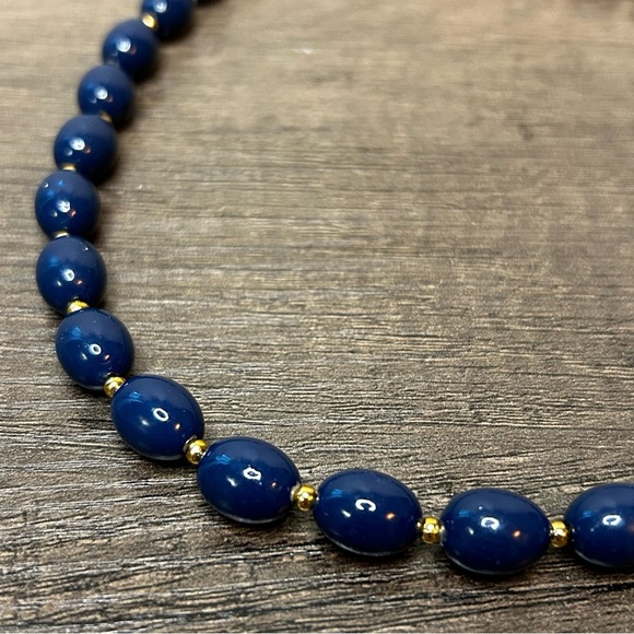 Elegant Blue Beaded Necklace - Picture 2 of 3